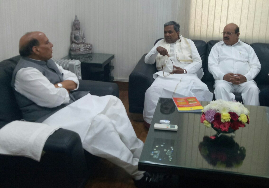 ಪರಿಹಾರ ಕಾಮಗಾರಿಗಳಿಗೆ ಹೆಚ್ಚಿನ ನೆರವು ಒದಗಿಸುವಂತೆ ರಾಜ್ ನಾಥ್ ಸಿಂಗ್ ಗೆ ಸಿದ್ದರಾಮಯ್ಯ ಮನವಿ